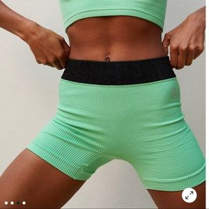 FP Movement Prajna Short